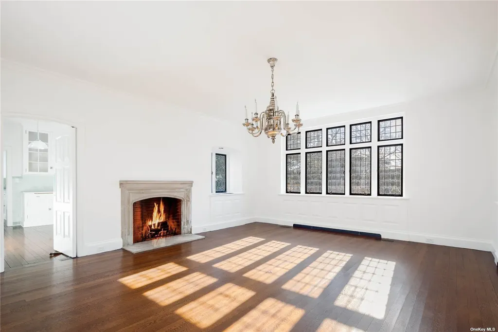 16 Tuthill Lane Remsenburg NY 11960
