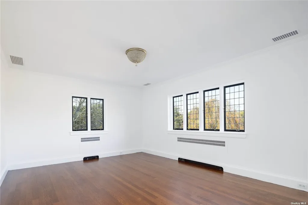 16 Tuthill Lane Remsenburg NY 11960