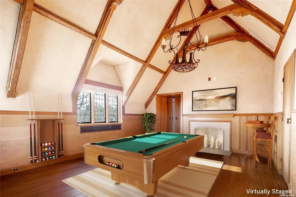 16 Tuthill Lane Remsenburg NY 11960