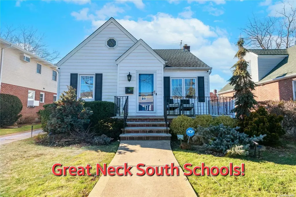 51 Orchid Lane New Hyde Park NY 11040