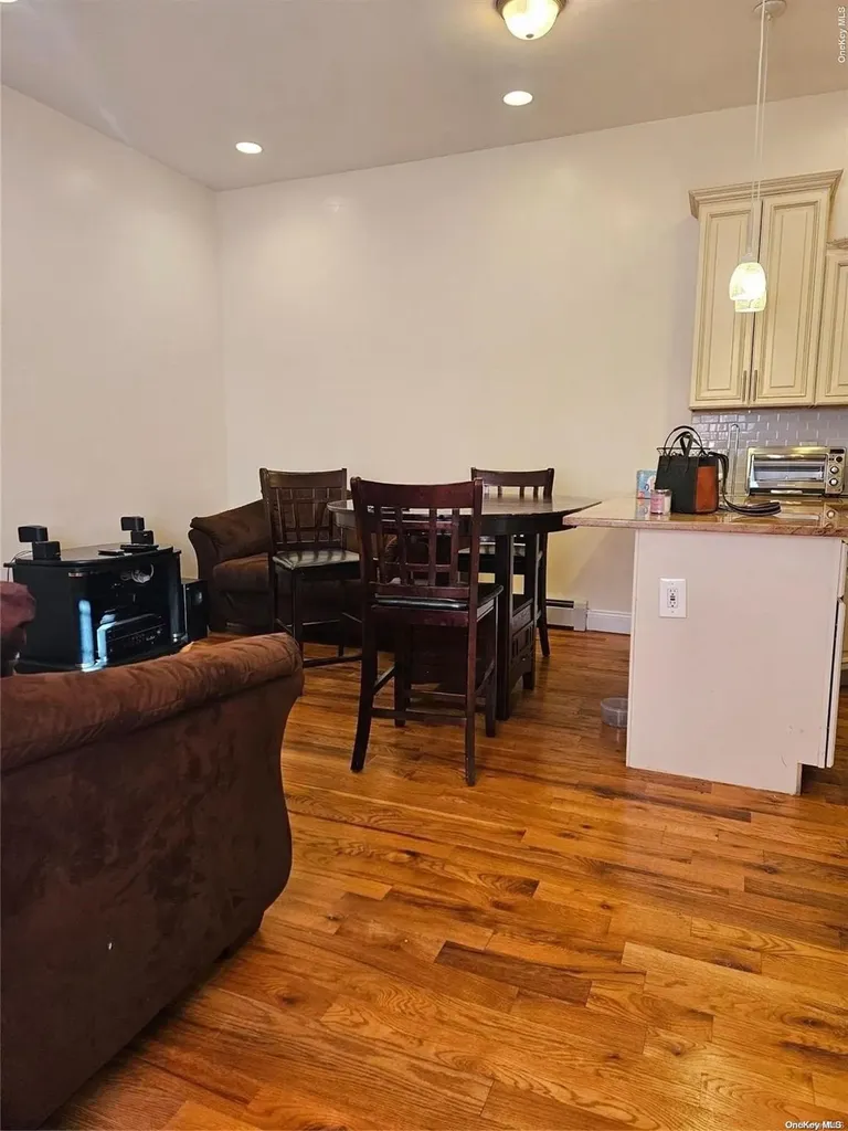 369 Jerome Street Brooklyn NY 11207