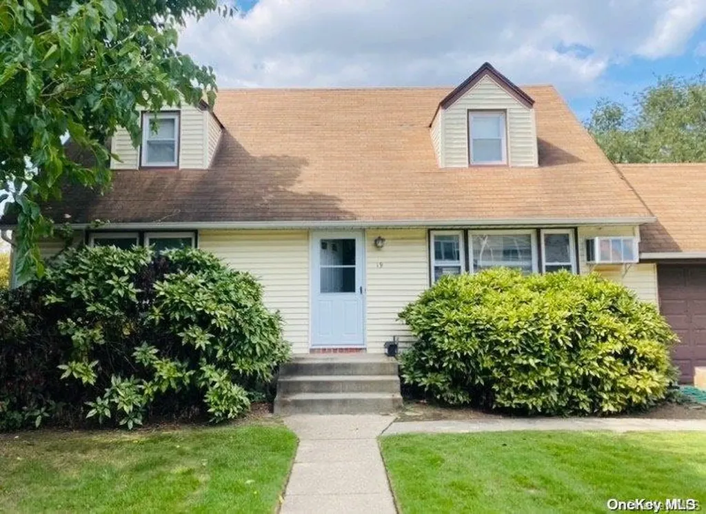 19 Anderson Street Bethpage NY 11714
