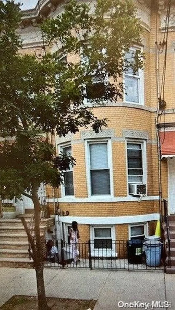75-16 62 Street Glendale NY 11385