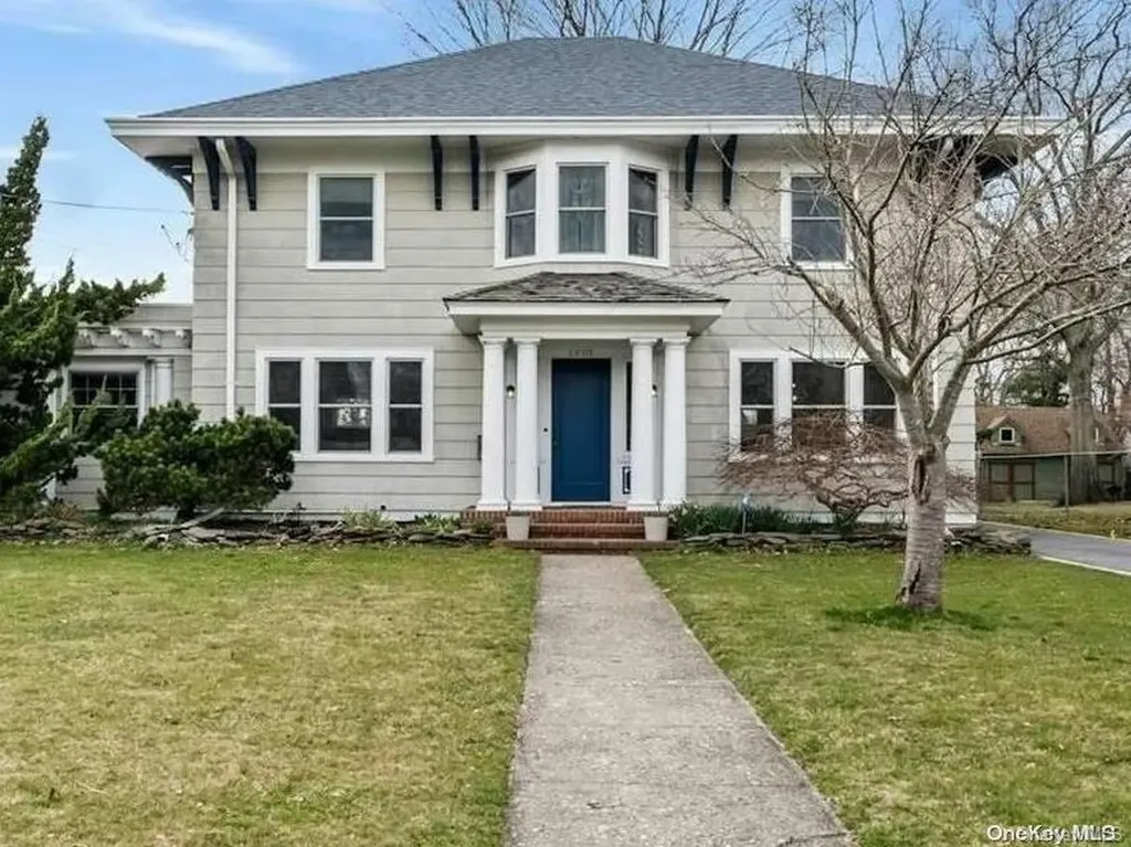 58 Rose Avenue Patchogue NY 11772