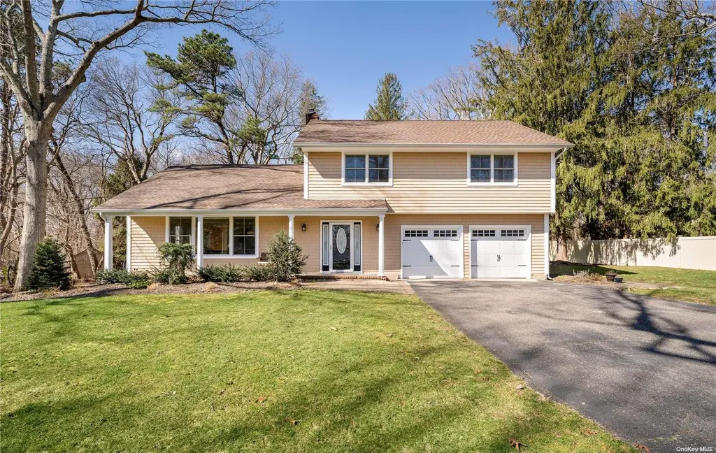 22 Circle Drive Shoreham NY 11786