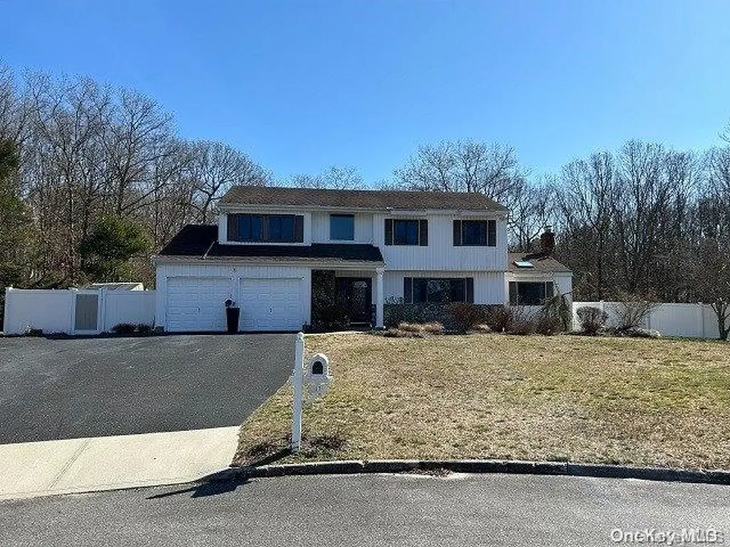 47 Sabre Drive Selden NY 11784
