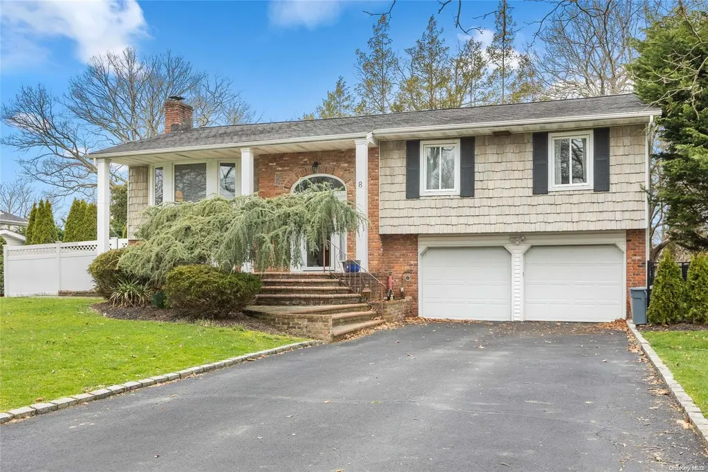 8 Penguin Lane Commack NY 11725