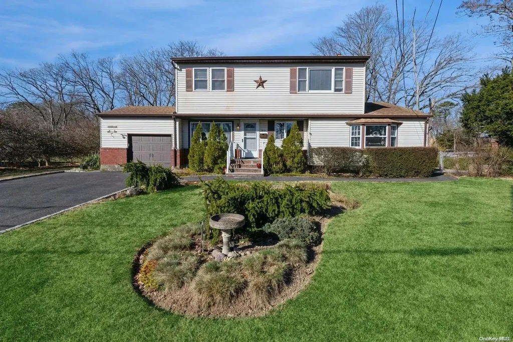 1514 Brightshore Boulevard Bay Shore NY 11706
