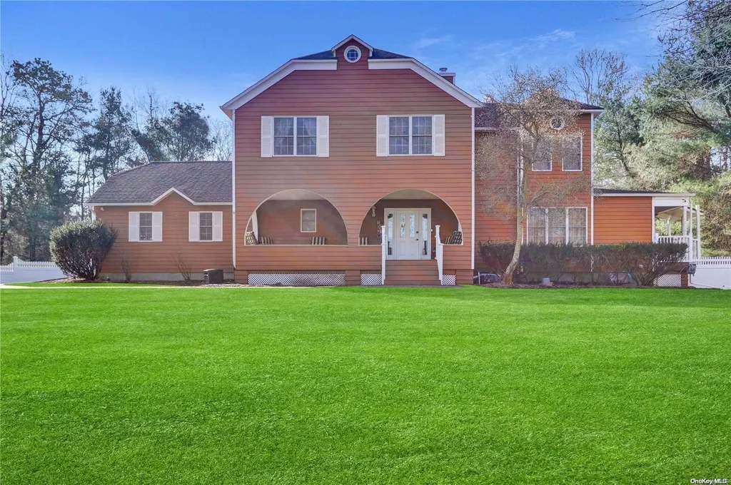 6 Saddlebrook Lane Manorville NY 11949