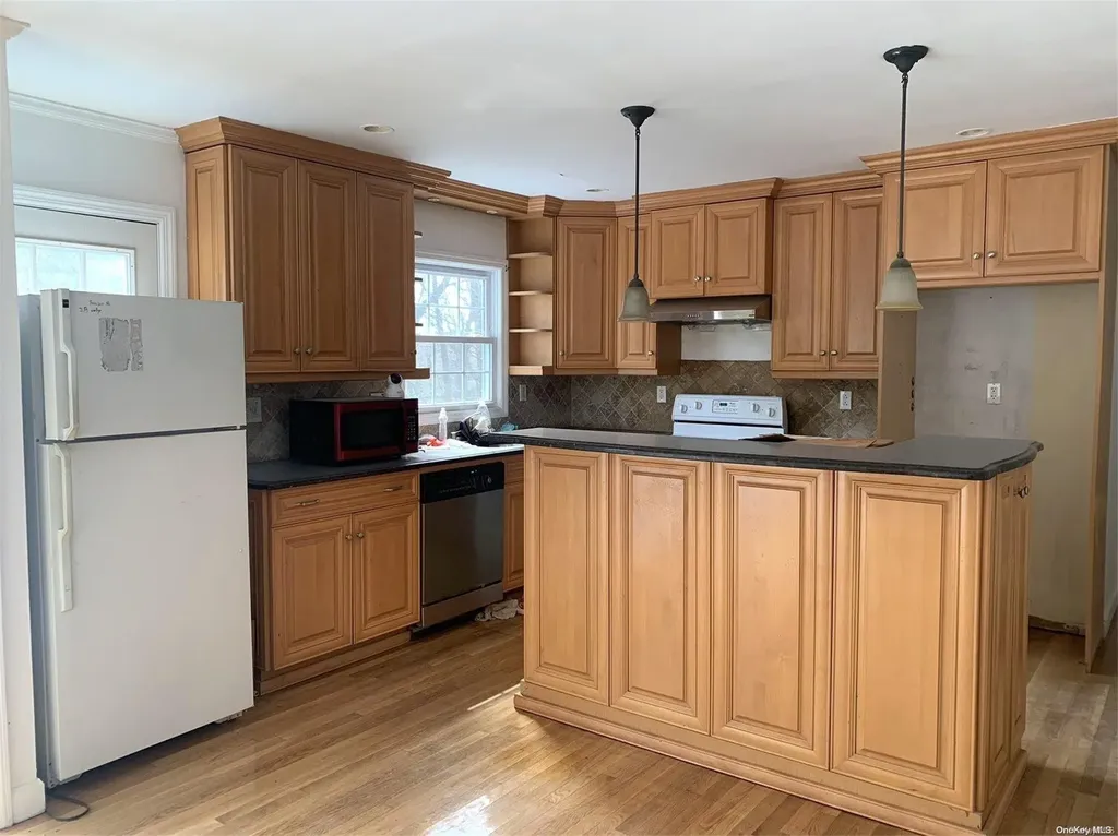 1 Eden Drive Stony Brook NY 11790