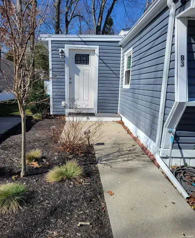 658 - B3 Sound Avenue Calverton NY 11933