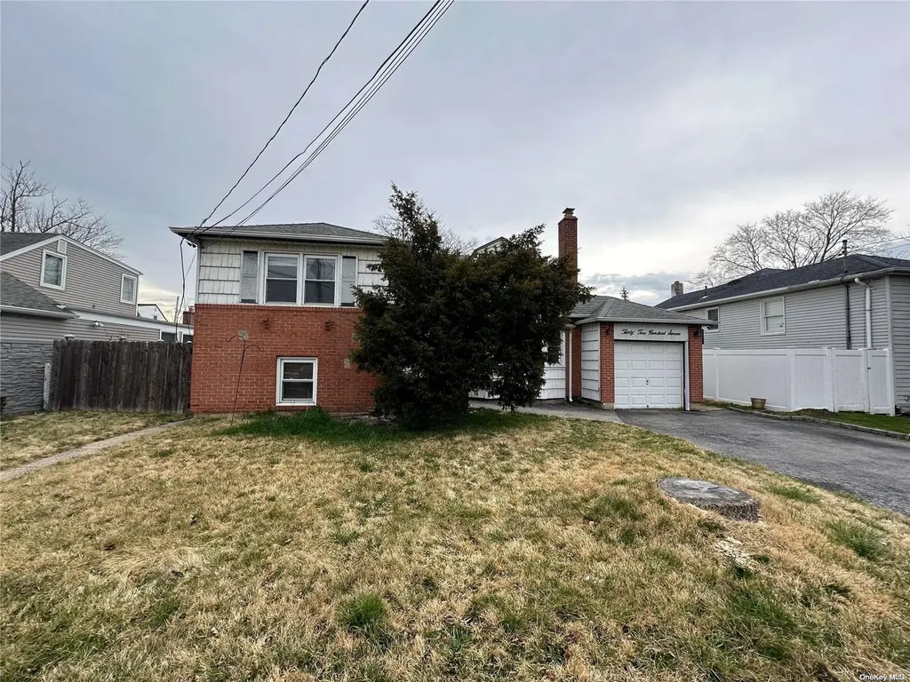 3207 Oceanside Road Oceanside NY 11572