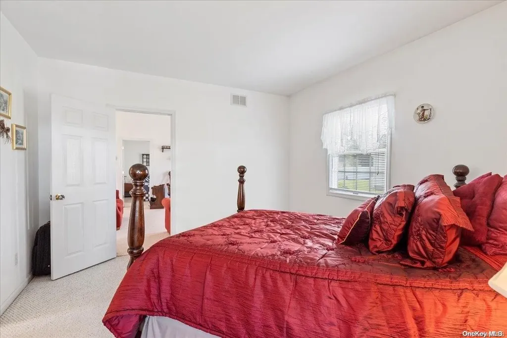 68 Caroline Street Bethpage NY 11714