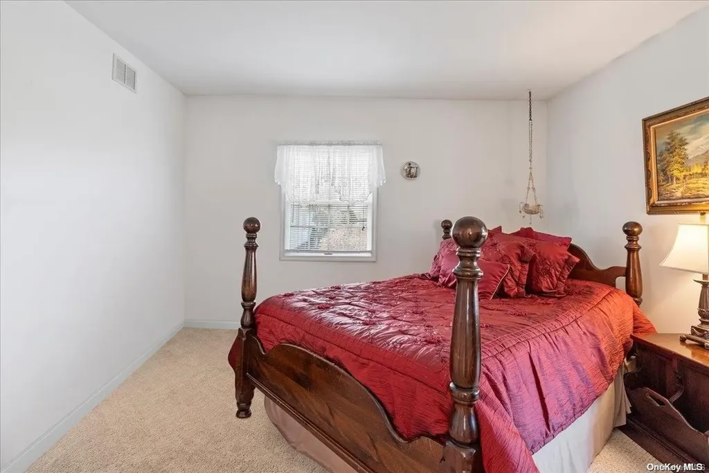 68 Caroline Street Bethpage NY 11714