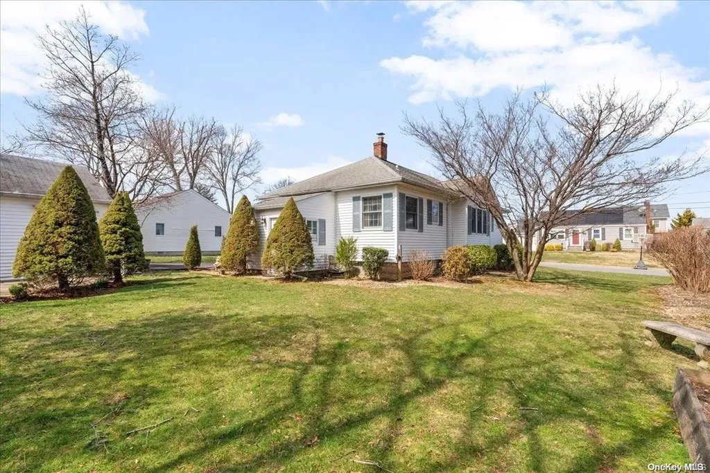 68 Caroline Street Bethpage NY 11714