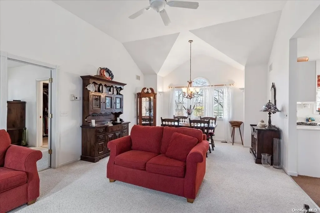 68 Caroline Street Bethpage NY 11714