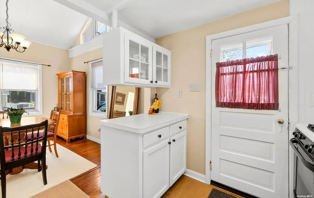 72 15th Avenue Sea Cliff NY 11579