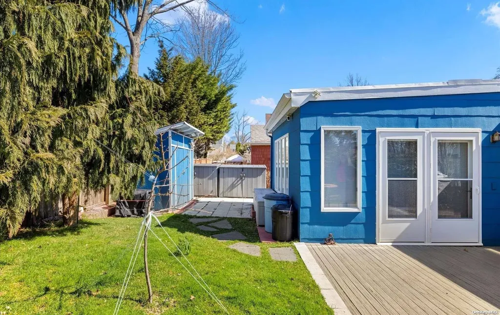 72 15th Avenue Sea Cliff NY 11579