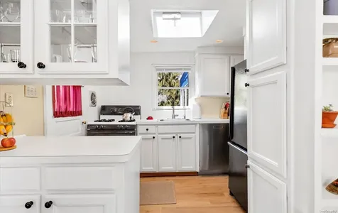 72 15th Avenue Sea Cliff NY 11579