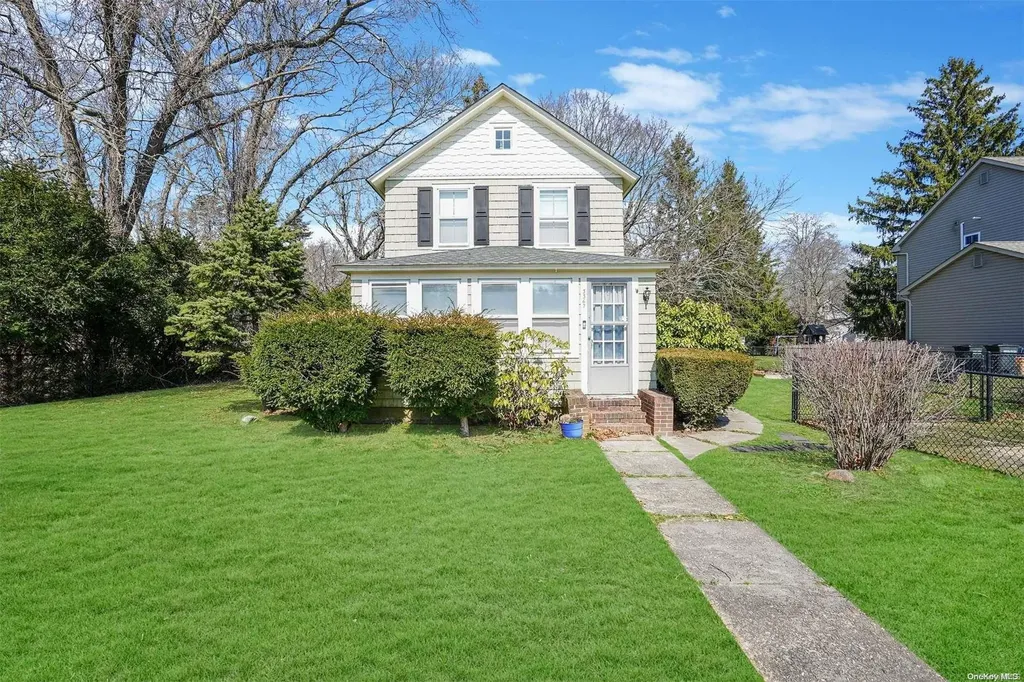 3367 Union Boulevard East Islip NY 11730