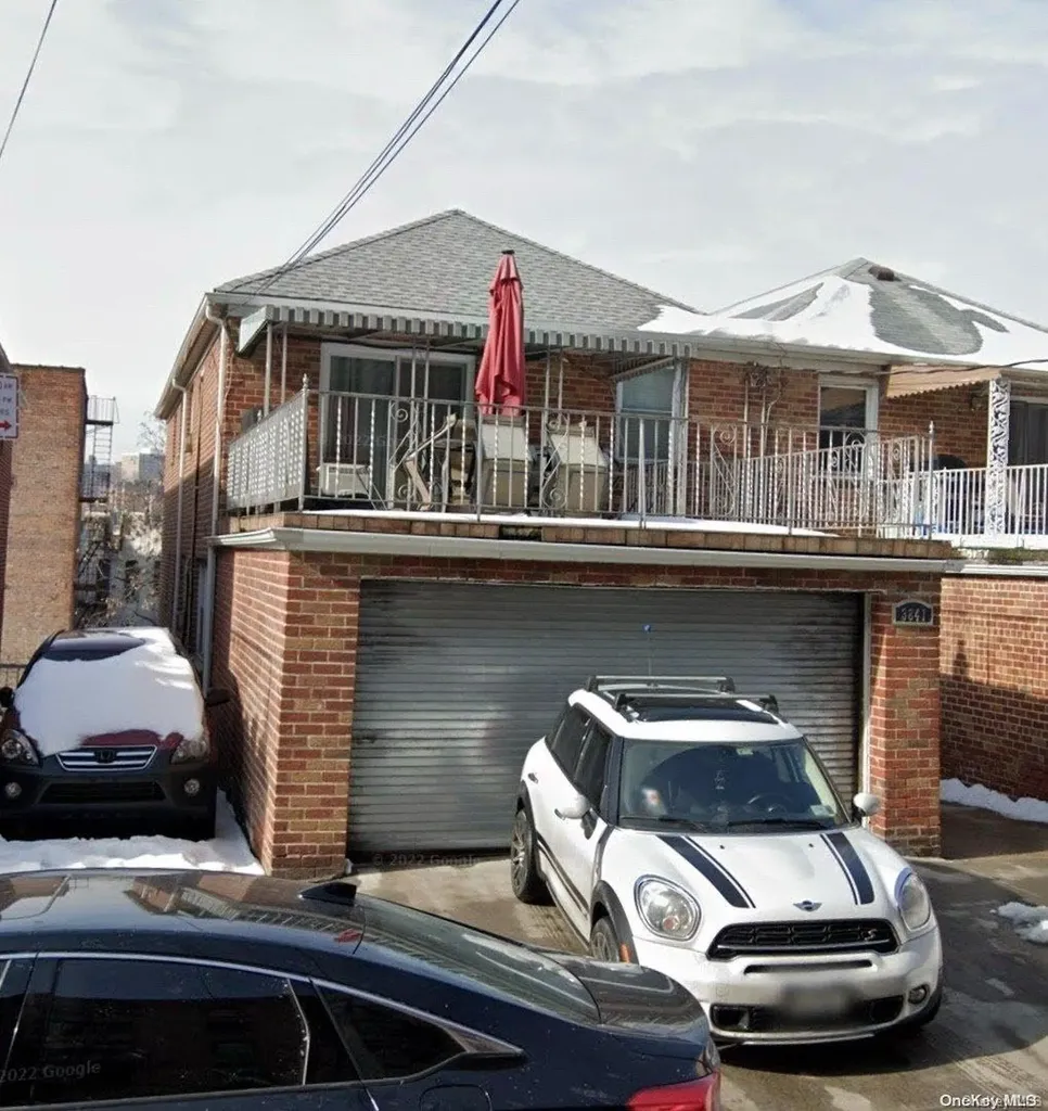 3841 Orloff Avenue Bronx NY 10463
