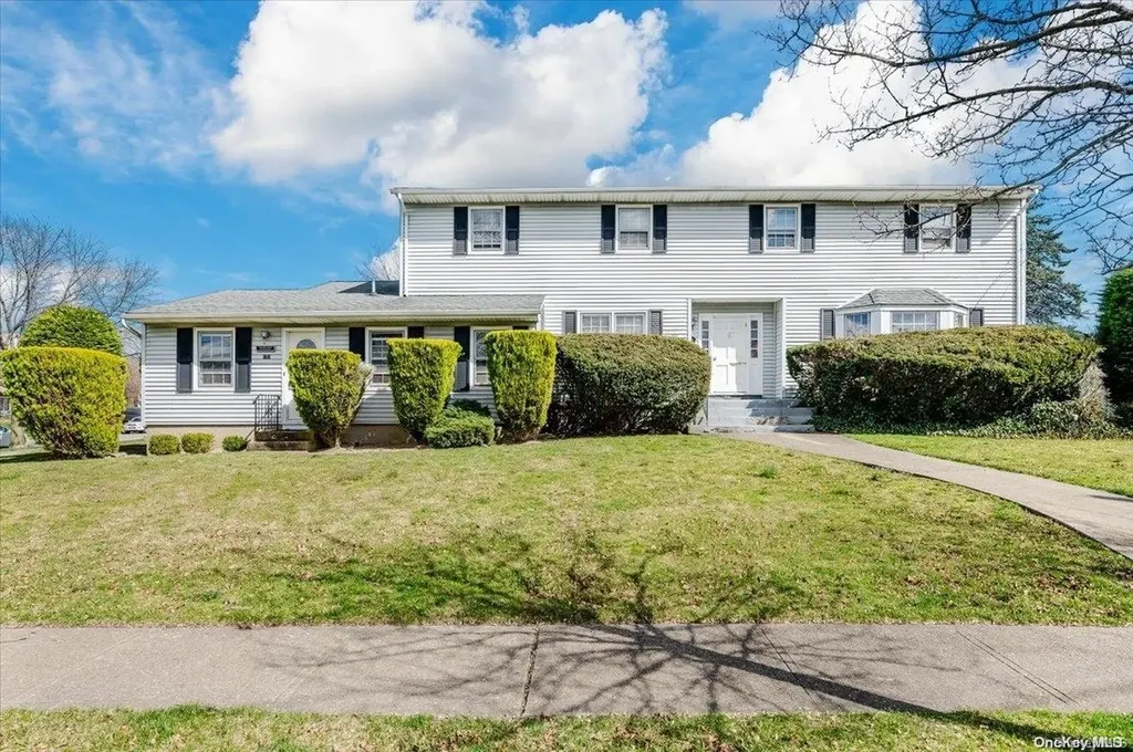 153 Harborview Drive Massapequa NY 11758