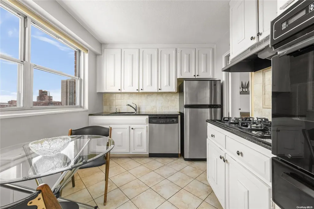 70-31 108 Forest Hills NY 11375