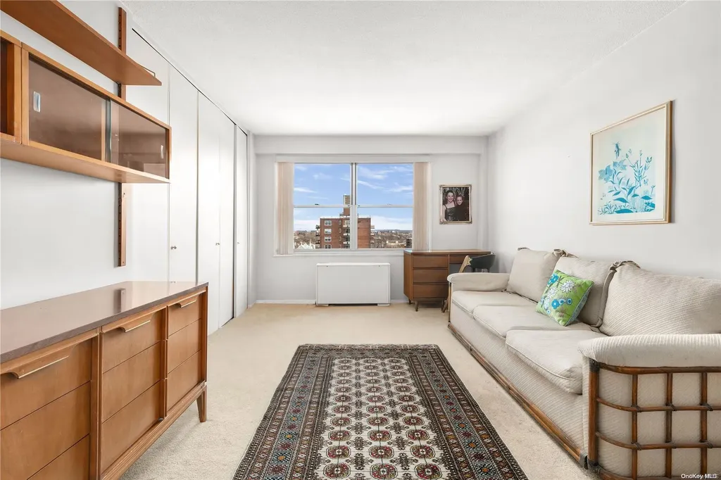 70-31 108 Forest Hills NY 11375