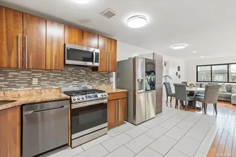142-25 Latham Lane Jamaica NY 11434