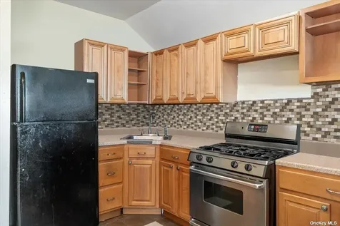 142-25 Latham Lane Jamaica NY 11434