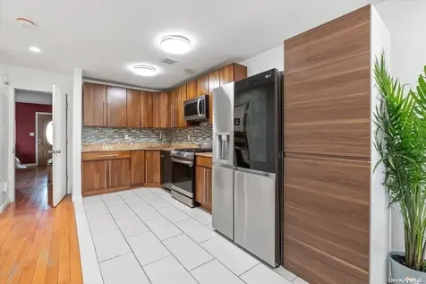 142-25 Latham Lane Jamaica NY 11434