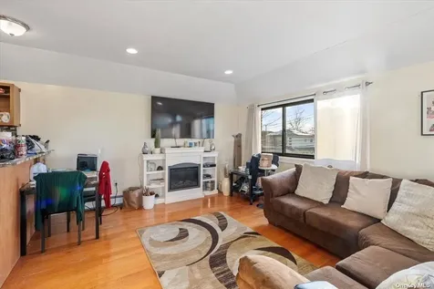 142-25 Latham Lane Jamaica NY 11434