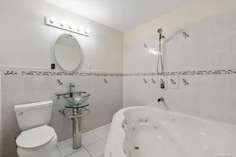 142-25 Latham Lane Jamaica NY 11434