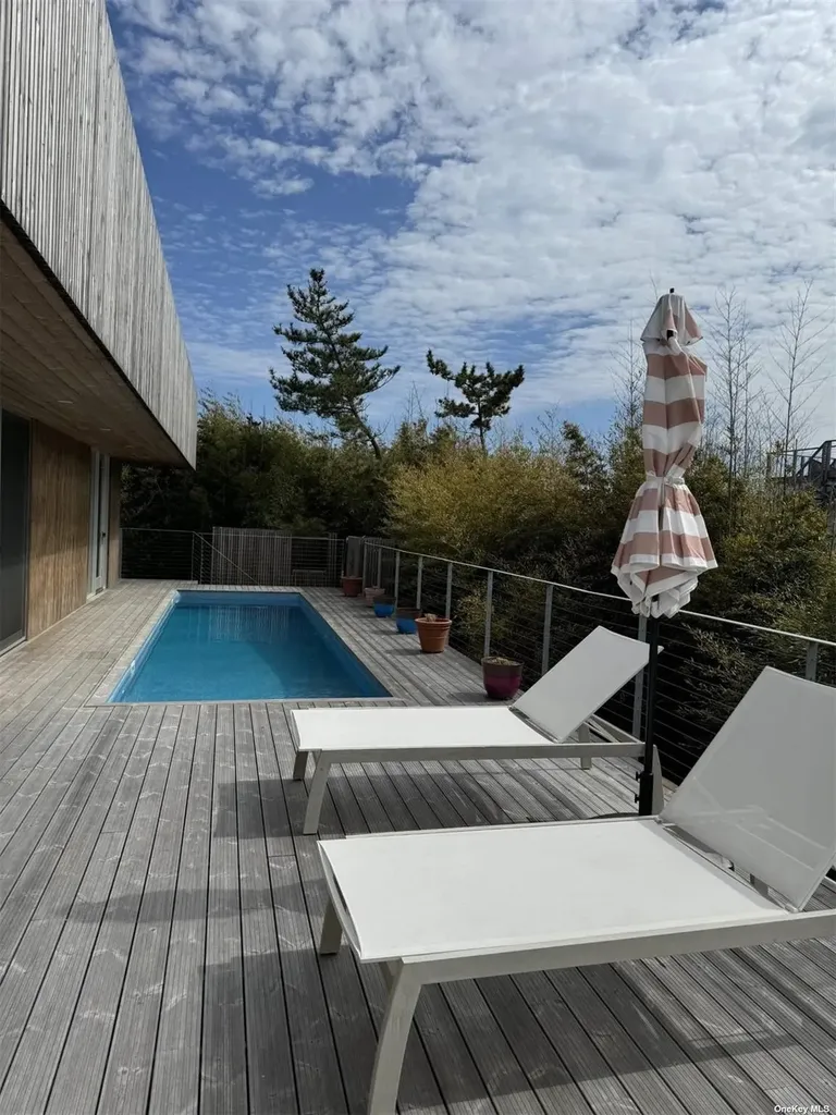 25 Sloop Walk Summer Club NY 11770