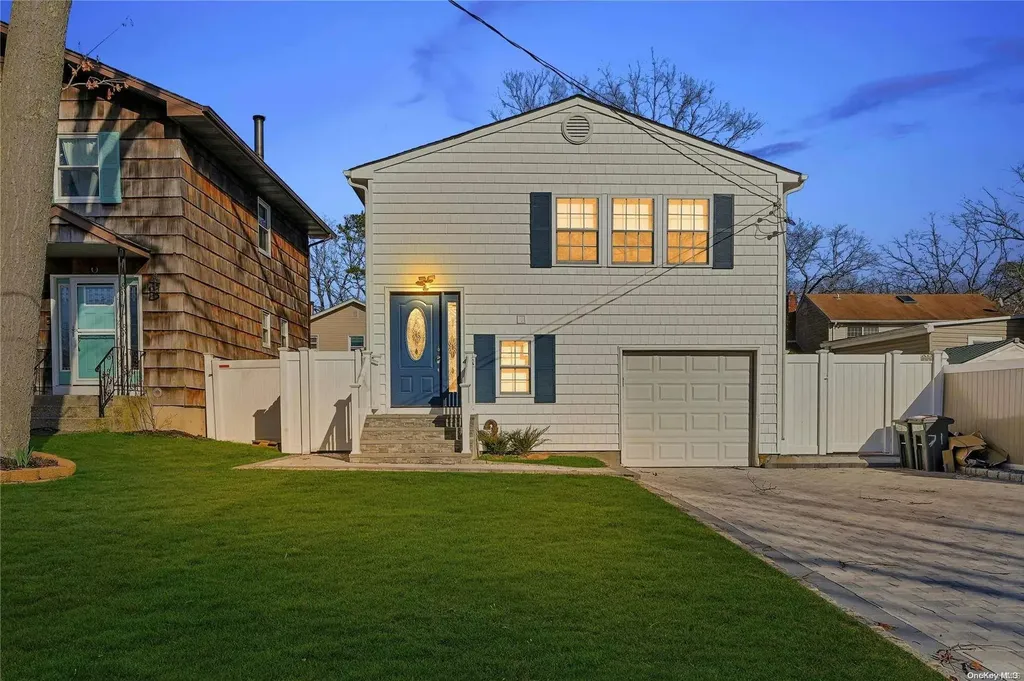 71 Hamilton Street Patchogue NY 11772