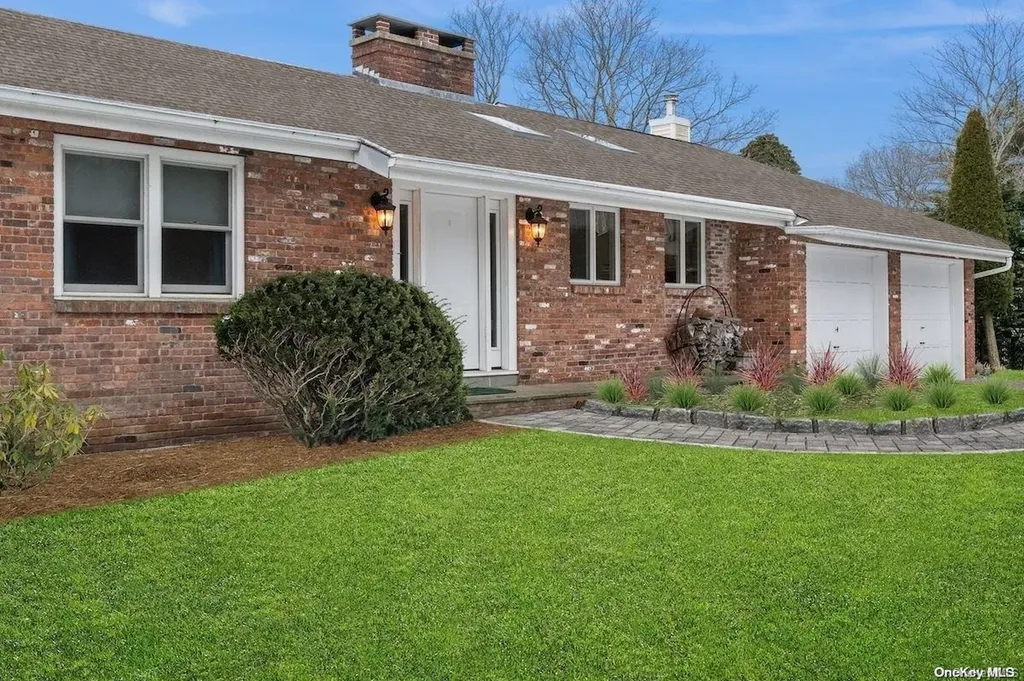 10 Whitfield Road Southampton NY 11968