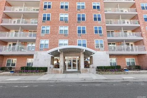 410 E Broadway Long Beach NY 11561