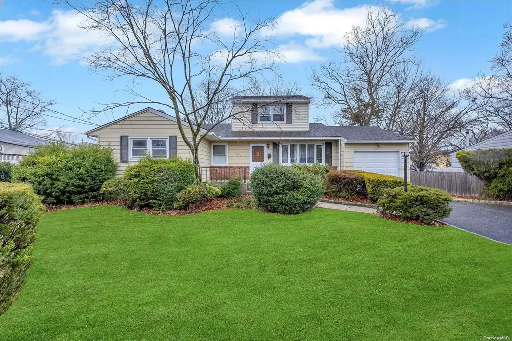 140 Hammond Road Centereach NY 11720