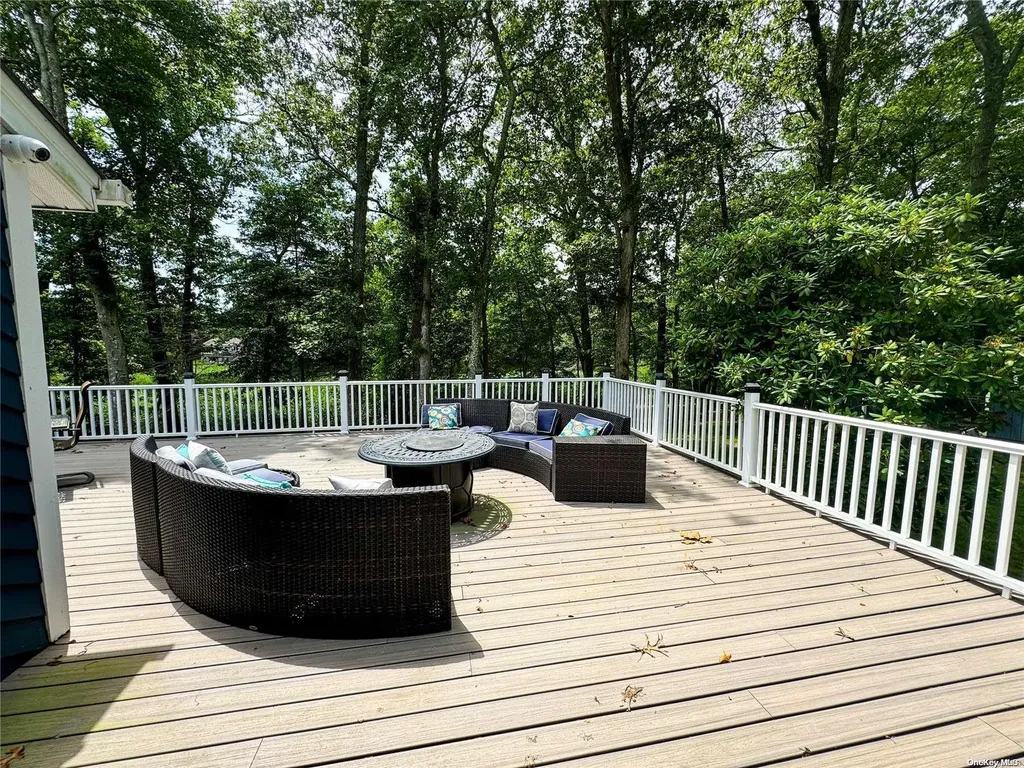 18 Inlet View Path East Moriches NY 11940