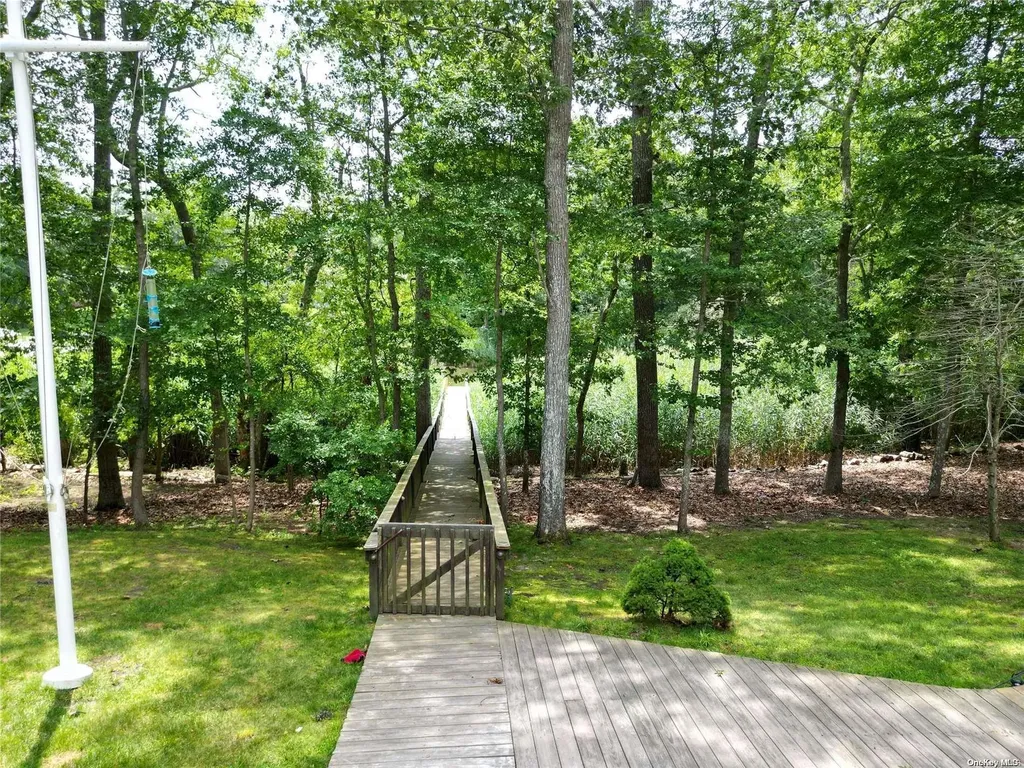 18 Inlet View Path East Moriches NY 11940