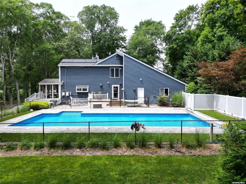 18 Inlet View Path East Moriches NY 11940