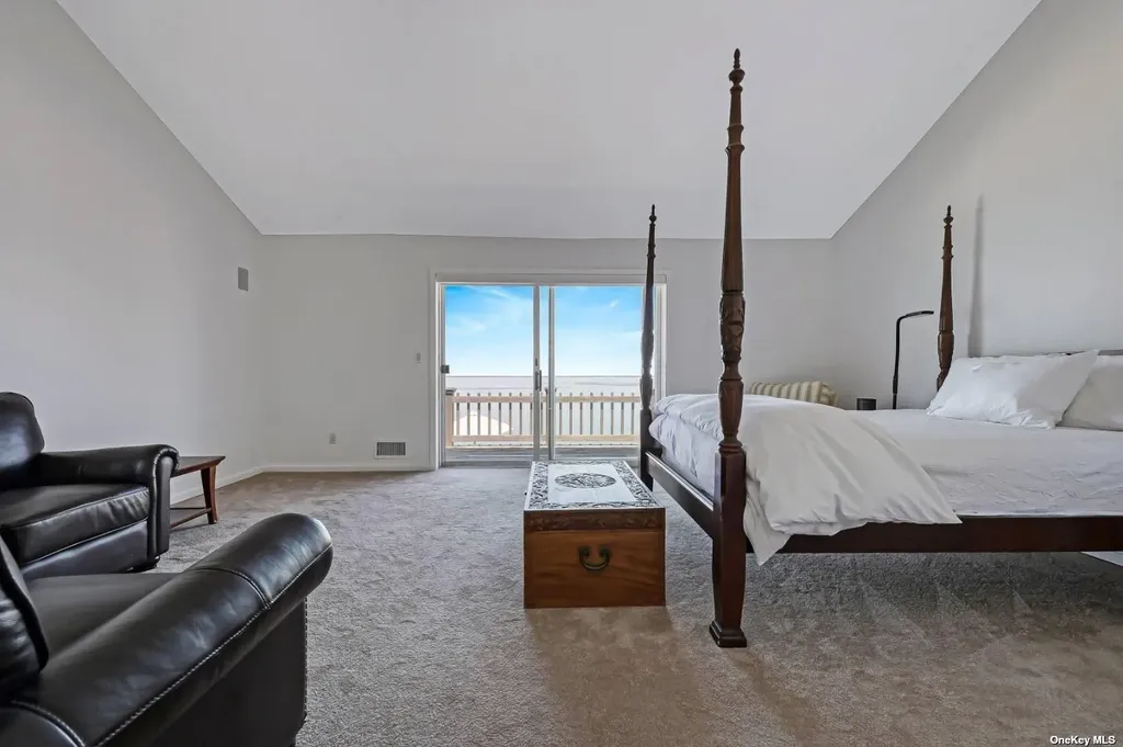 23A Oakhurst Hampton Bays NY 11946