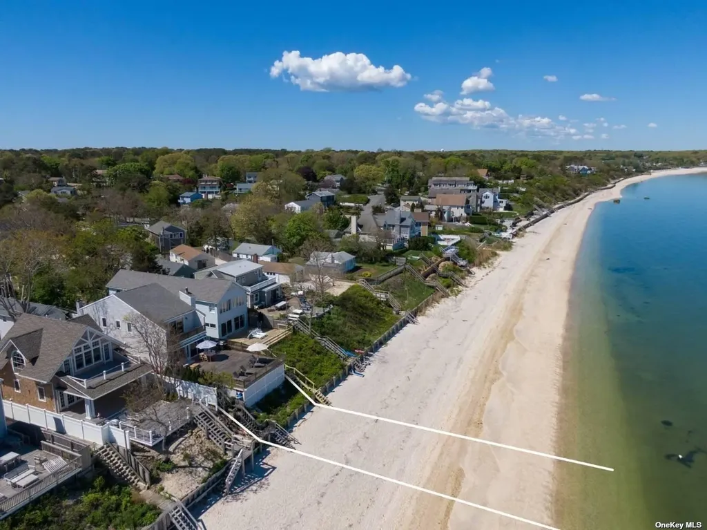 23A Oakhurst Hampton Bays NY 11946