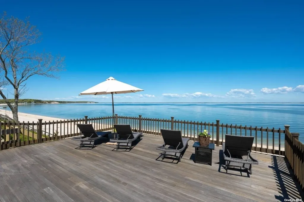 23A Oakhurst Hampton Bays NY 11946