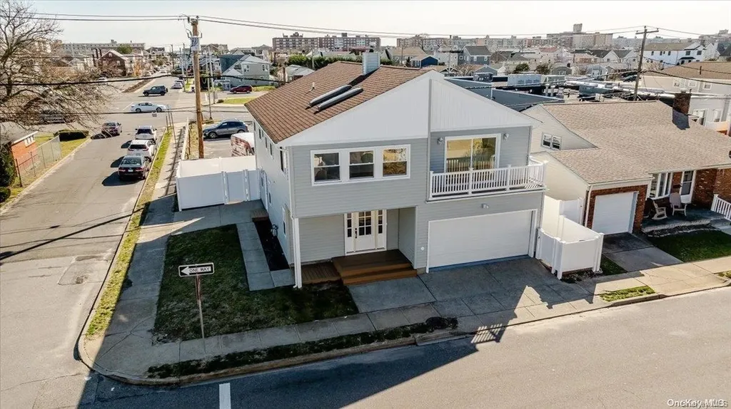 750 E Chester Street Long Beach NY 11561