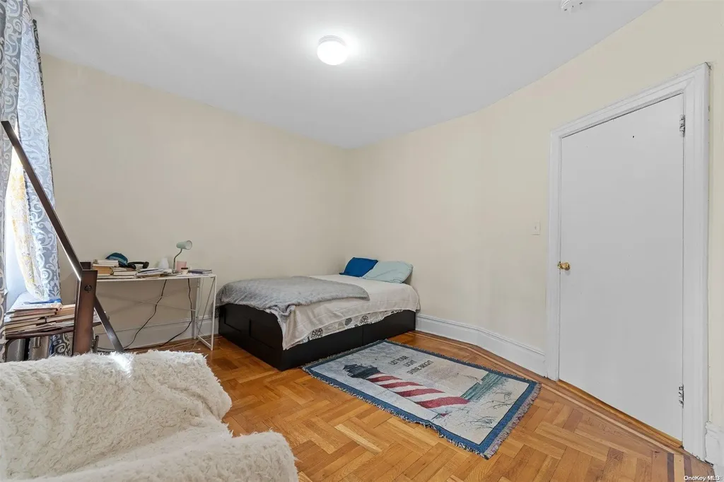 4522 Barnes Avenue Bronx NY 10466