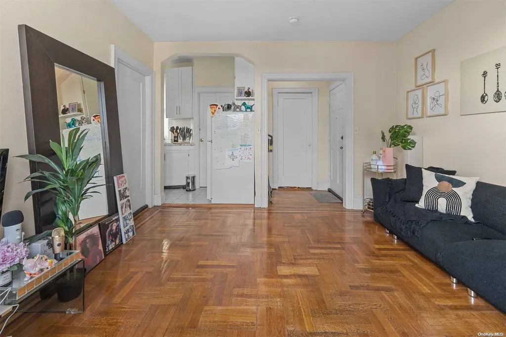 4522 Barnes Avenue Bronx NY 10466