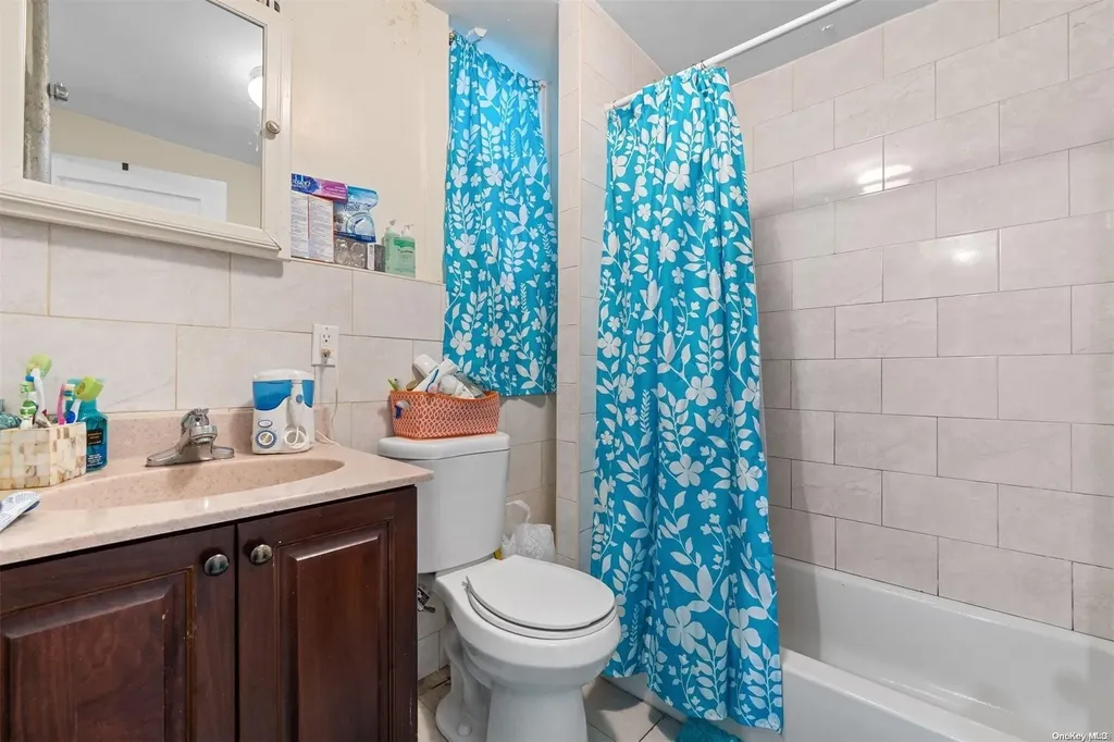 4522 Barnes Avenue Bronx NY 10466