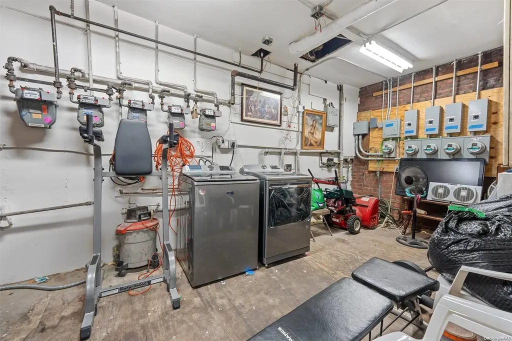 4522 Barnes Avenue Bronx NY 10466