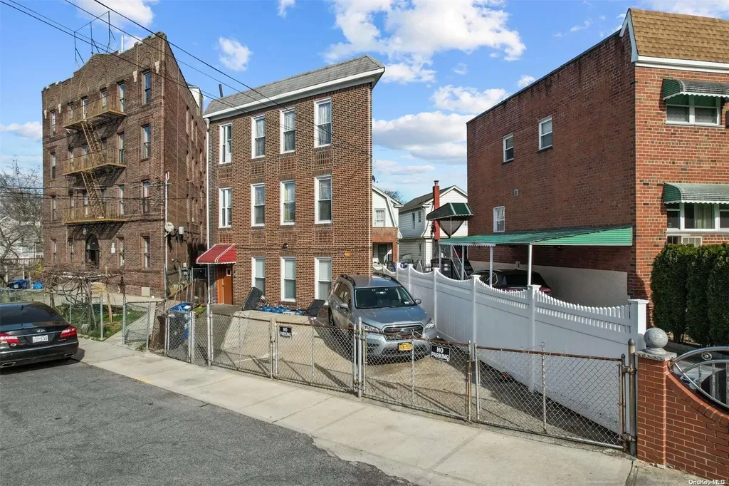 4522 Barnes Avenue Bronx NY 10466